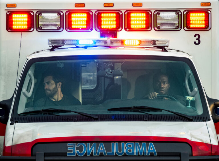Ambulance / Jake Gyllenhaal, Yahya Abdul-Mateen II