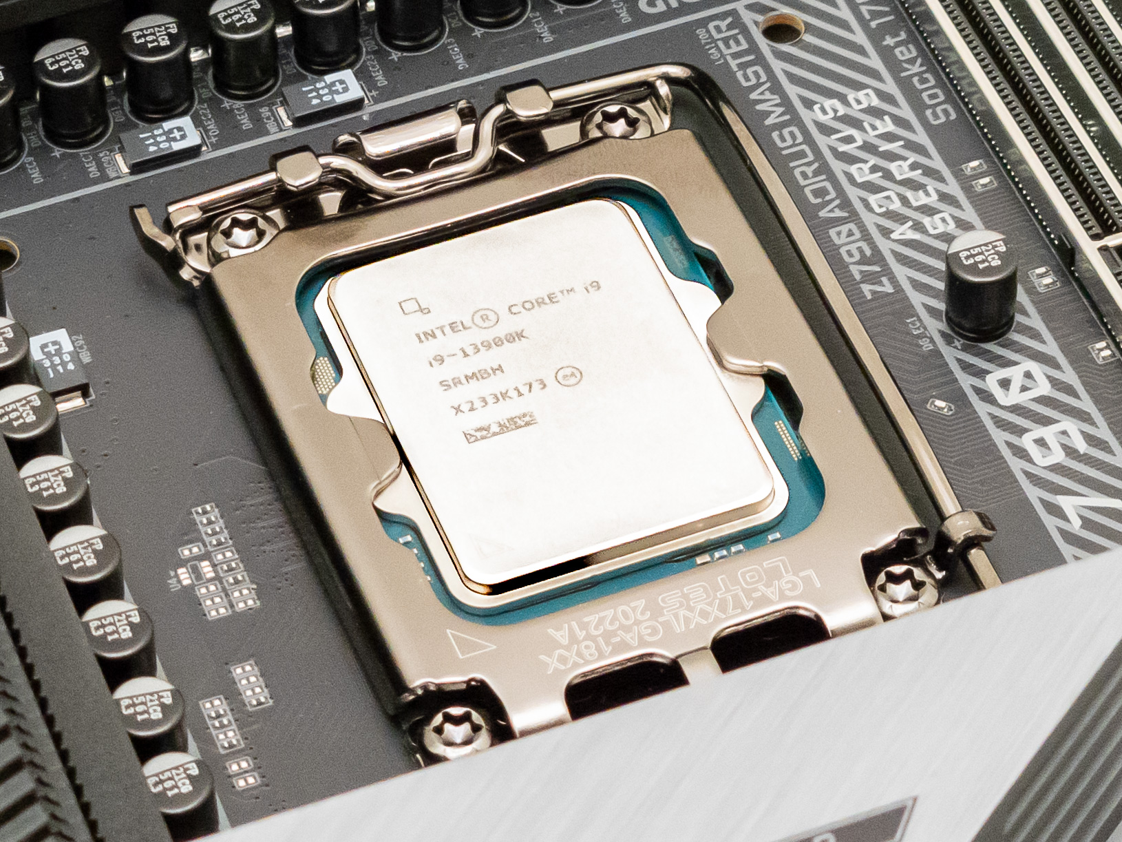 Muropaketin testi: Intel Core i9-13900K – Häkellyttävästi