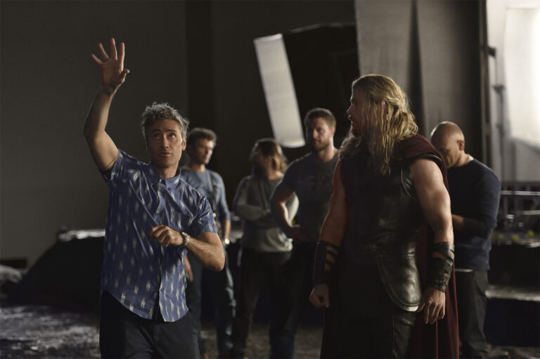 Thor Ragnarok / behind the scenes, Chris Hemsworth & director Taika Waititi
