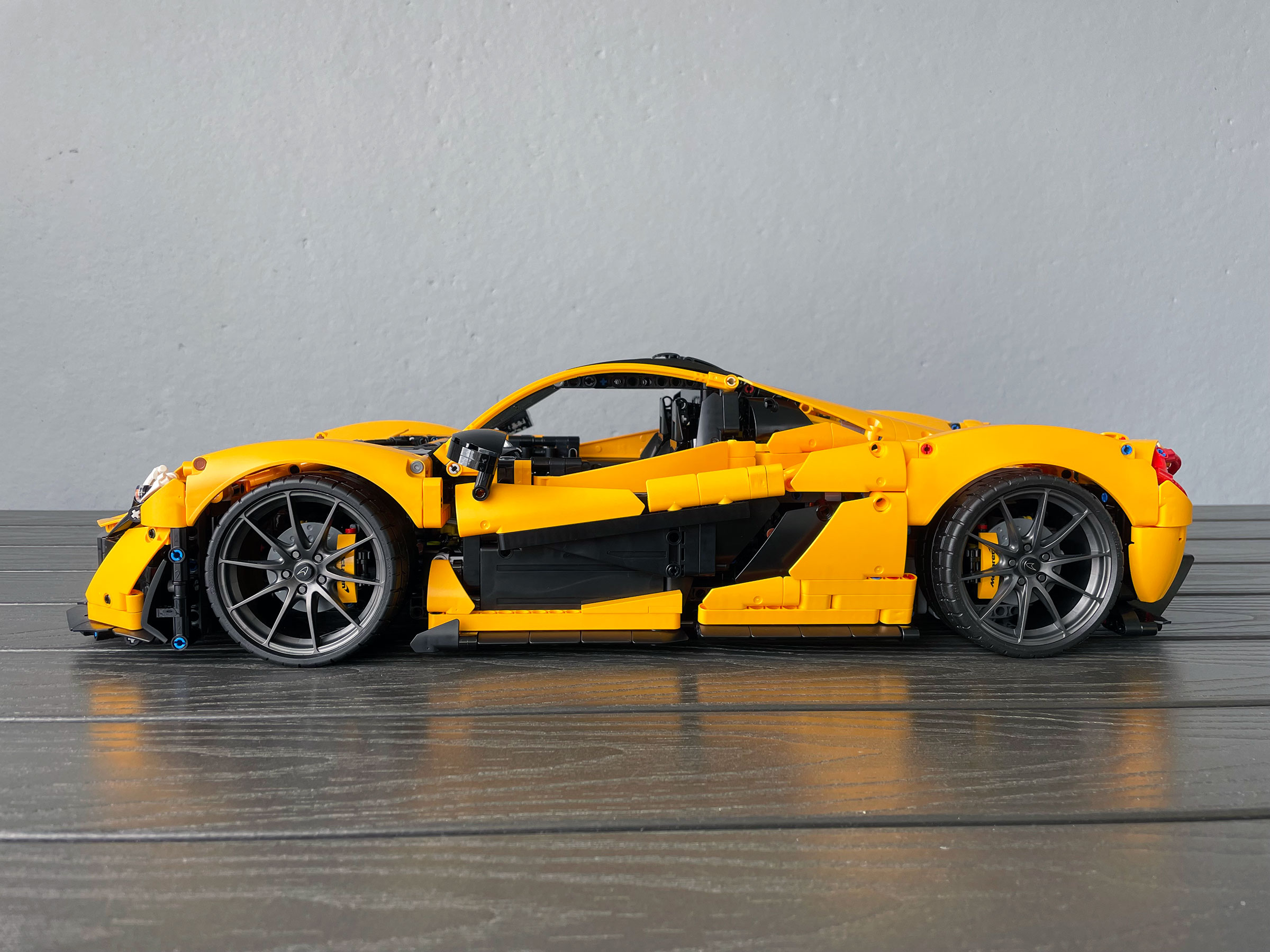 Lego Technic McLaren P1